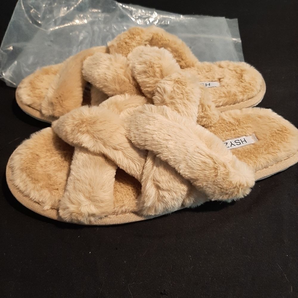 New Size 7.5/8.5 Soft Plush Memory Foam Slippers